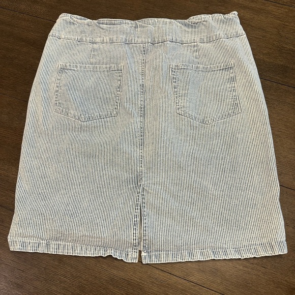 Westbound Light Blue Striped Mini Skirt - Picture 4 of 7